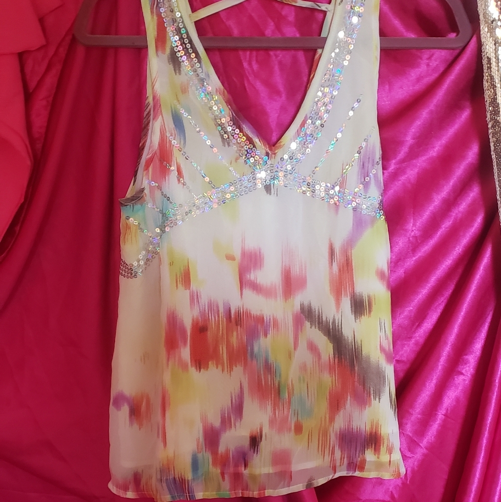 Top - Picture 2 of 4